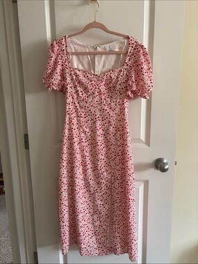 Red Floral Puff-Sleeve Midi Dress with Square Neckline